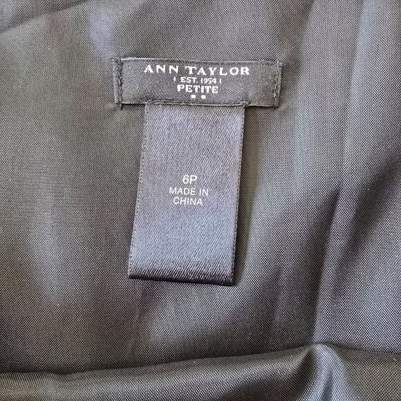 Chic Leopard Print Sleeveless dress - Size 6P - Picture 4 of 8